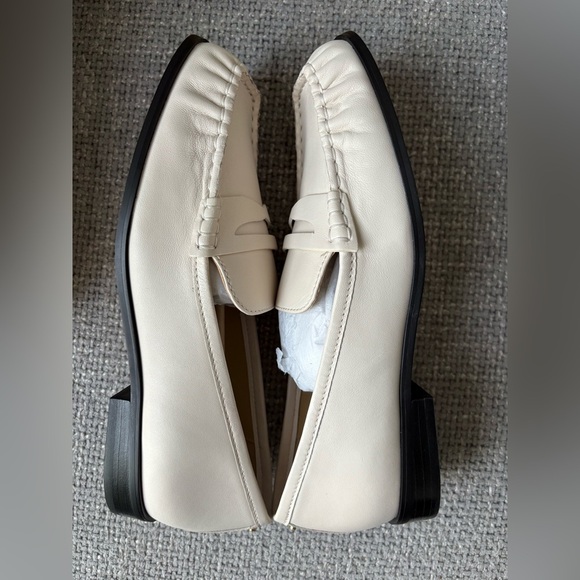BNWT Michael Kors Leather Loafers β Size 8.5M - Picture 7 of 14